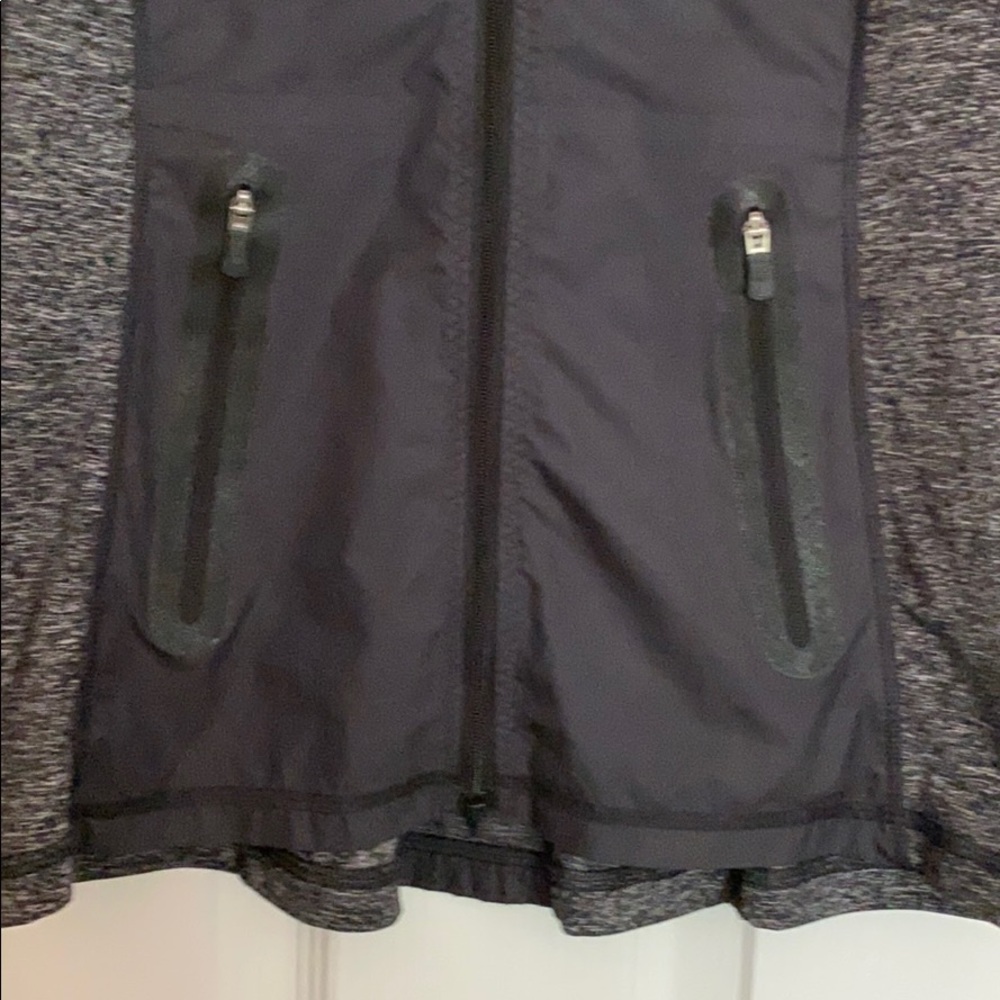 Lululemon Wind Jacket - image 3
